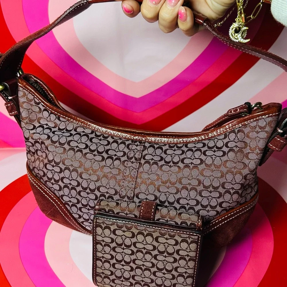 Sold - Picture 3 of 9